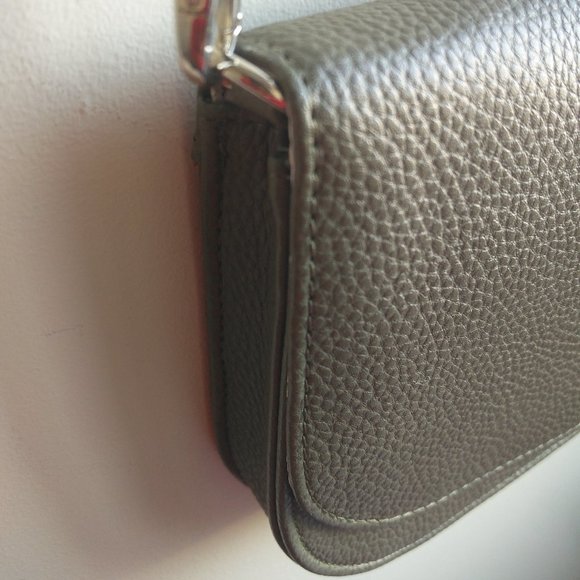 Jewell Thirty-one Crossbody Bag - Picture 3 of 11